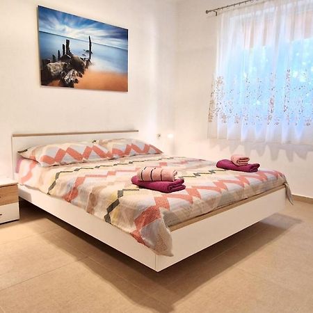 Apartment Katica Krk Town Bagian luar foto