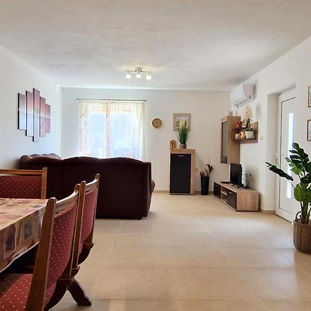 Apartment Katica Krk Town Bagian luar foto