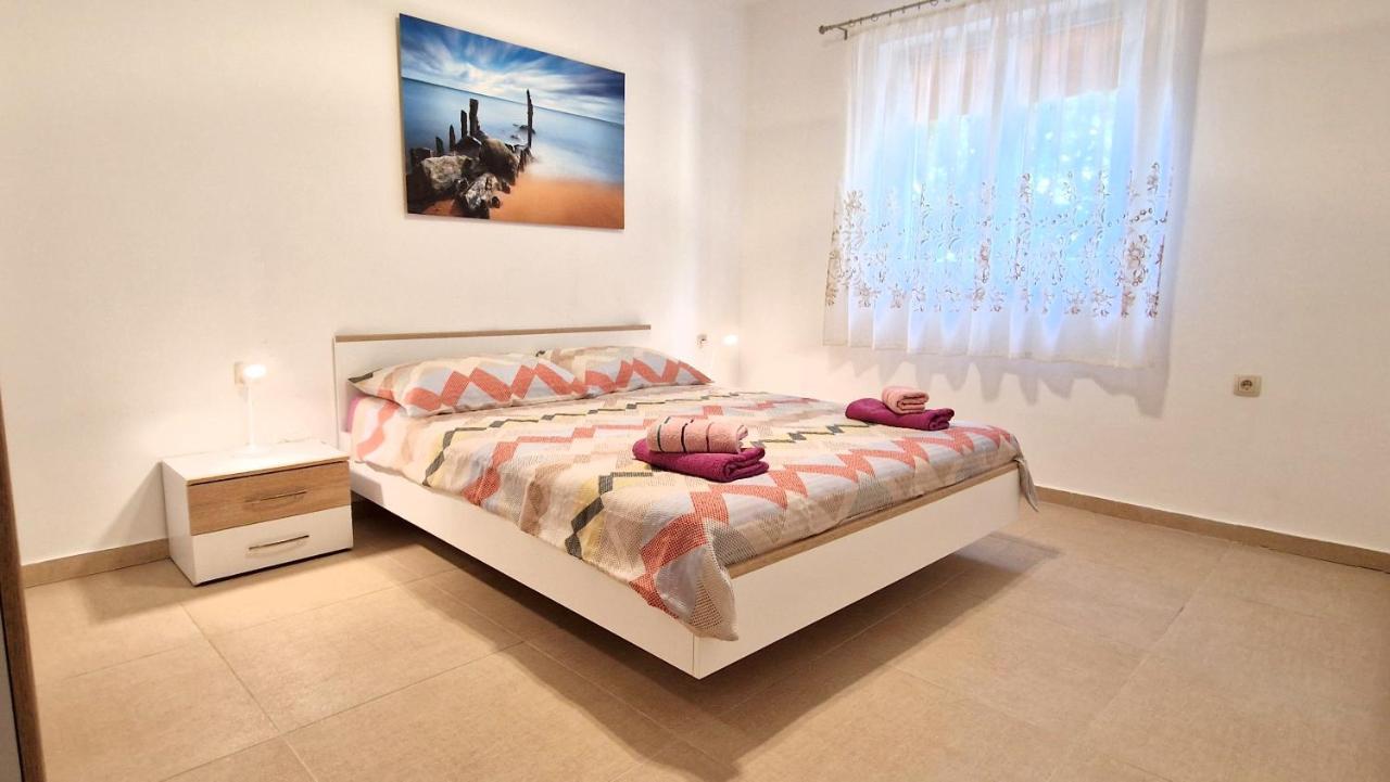 Apartment Katica Krk Town Bagian luar foto