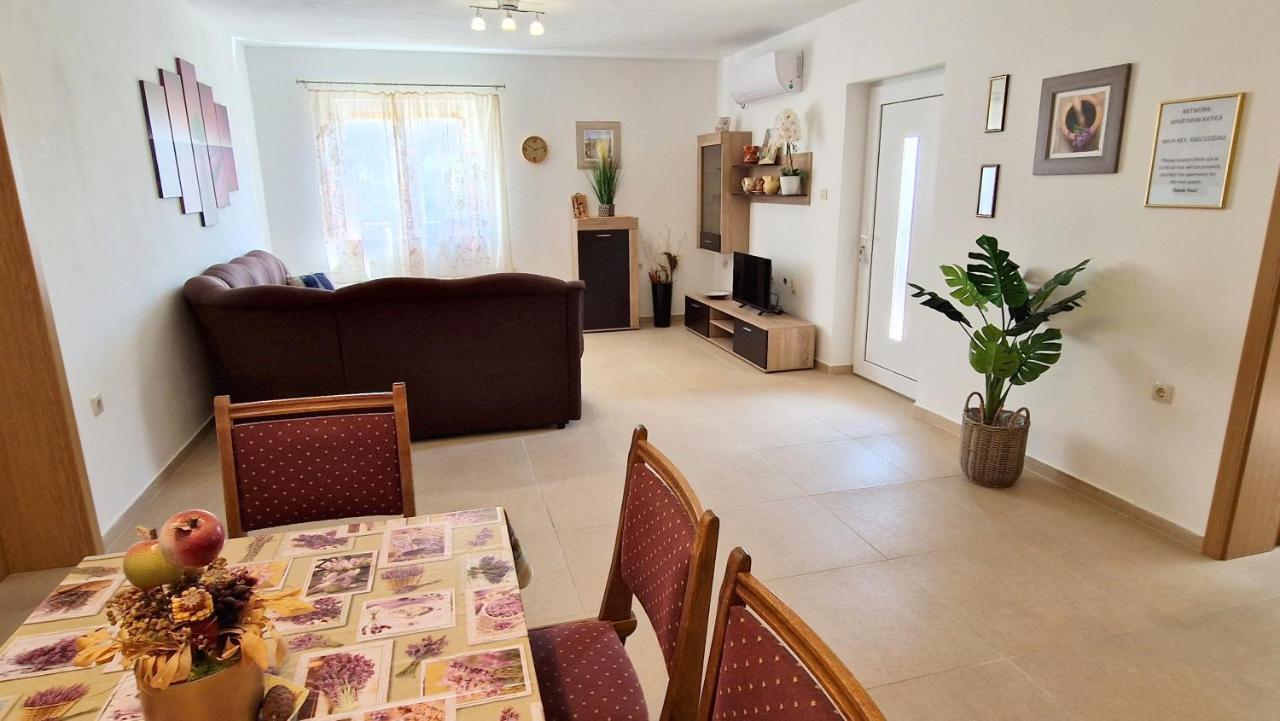 Apartment Katica Krk Town Bagian luar foto