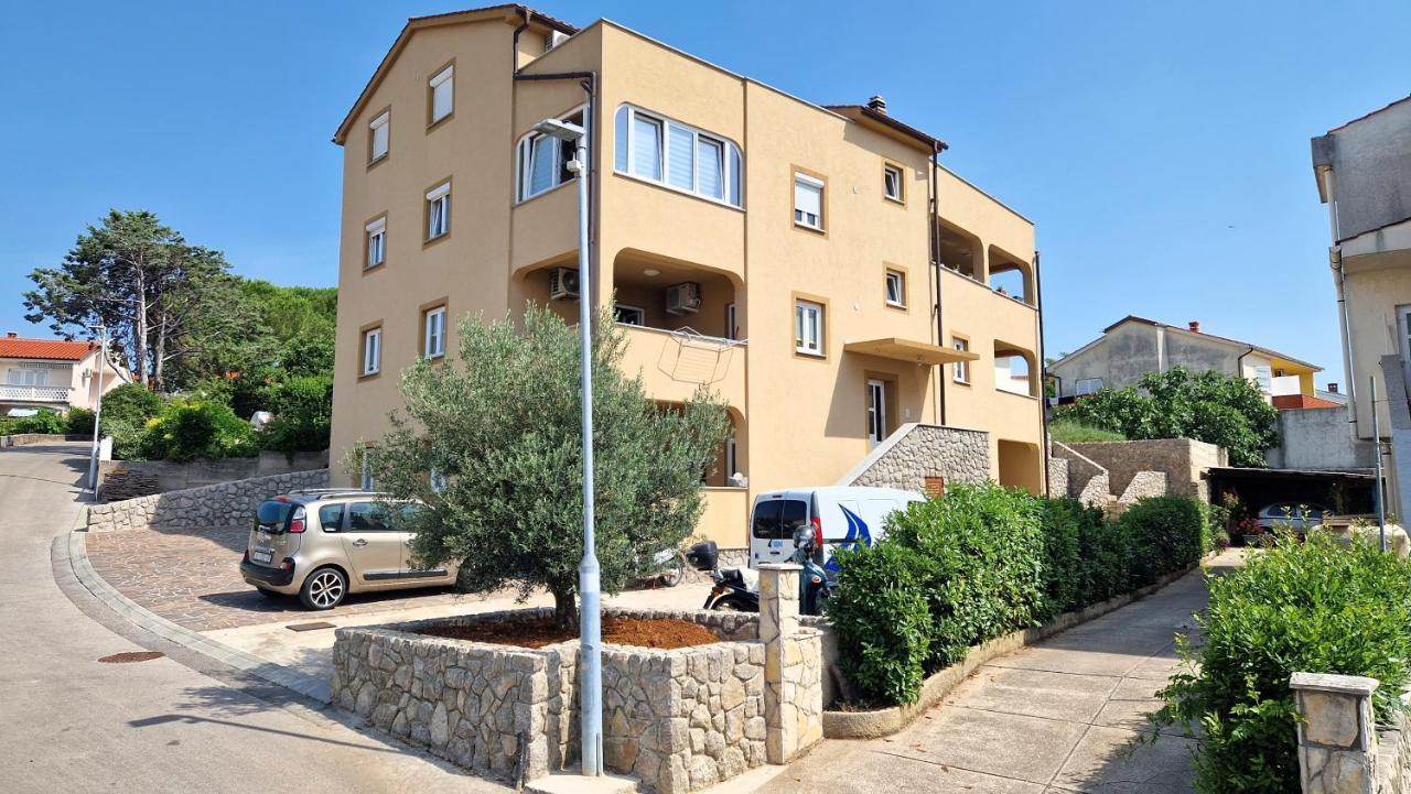 Apartment Katica Krk Town Bagian luar foto